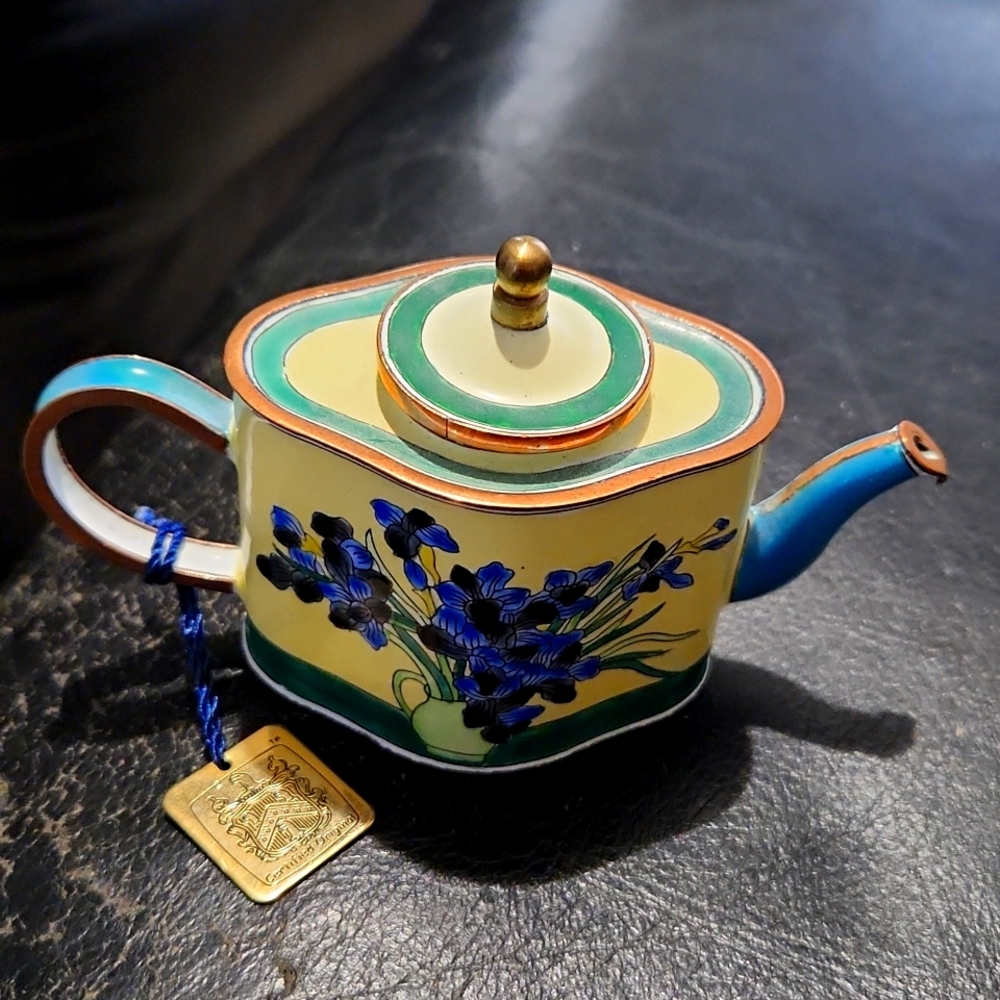 Vintage mini tea pot